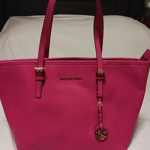 AUTHENTIC MICHAEL KORS TZ TOTE IN SAFFIANO LEATHER